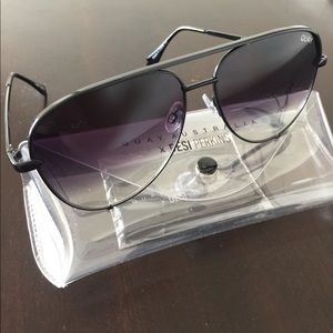 NWT QUAY HIGH KEY BLACK FADE AVIATOR SUNGLASSES